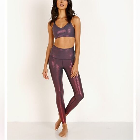 NWT Beyond Yoga spot on leggings work out athleisure dot print metallic sheen M - Picture 4 of 14